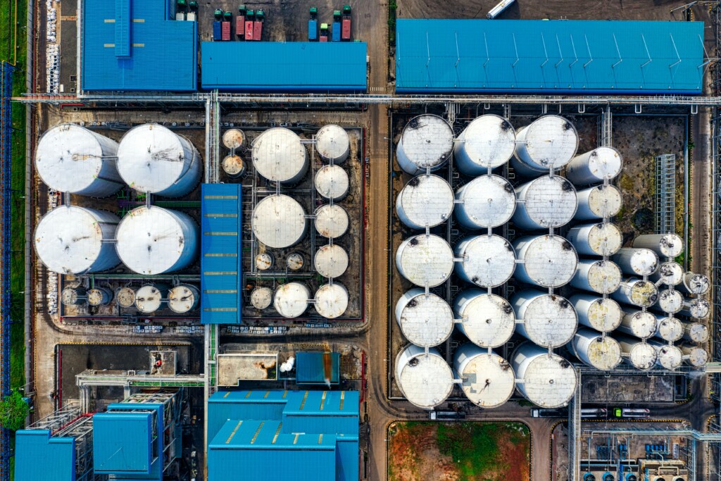 Oil Refinery, photo by Tom Fisk, Industrial IoT Solutions