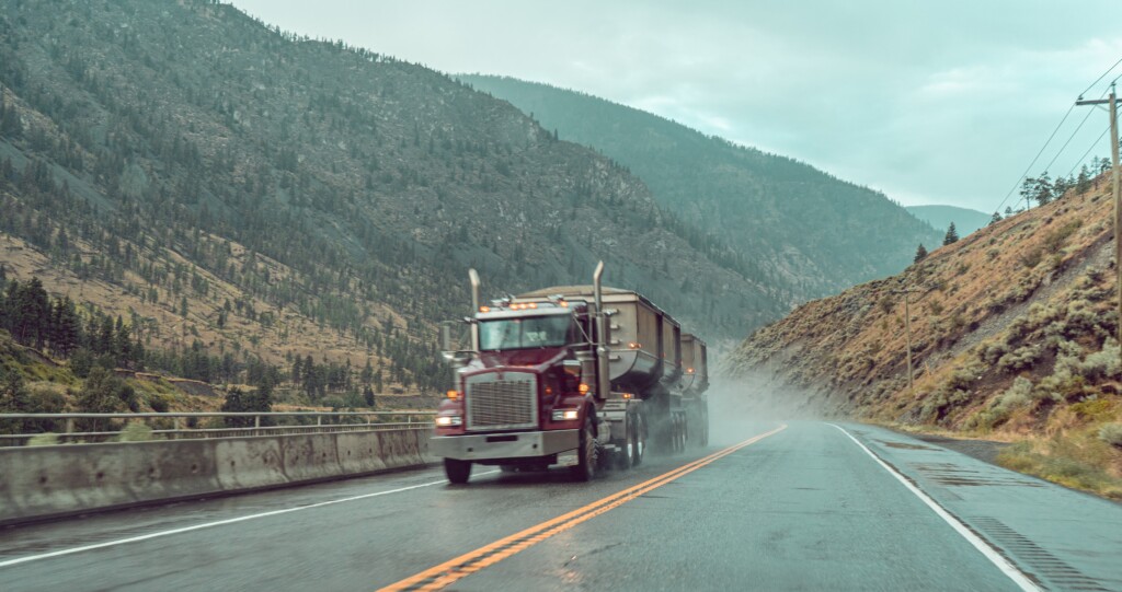 Truck, Valley, ELD, Semi, Photo by Daniel Prado