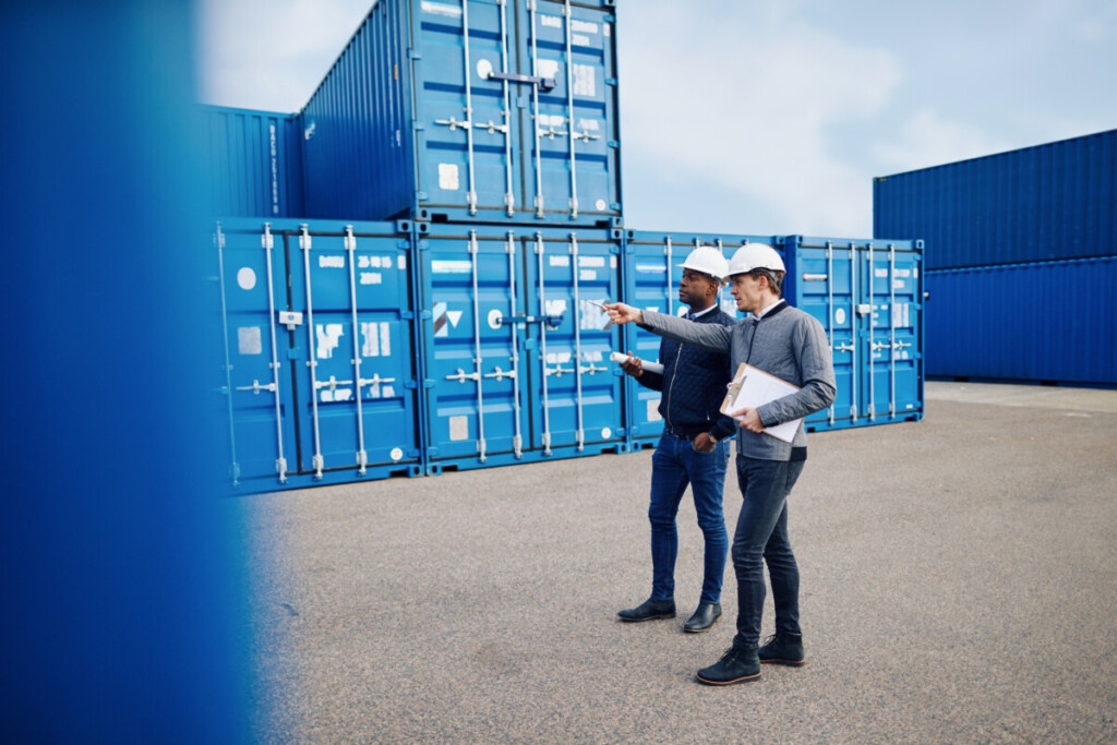 IoT container tracking, manual container tracking, image by Adobe Stock