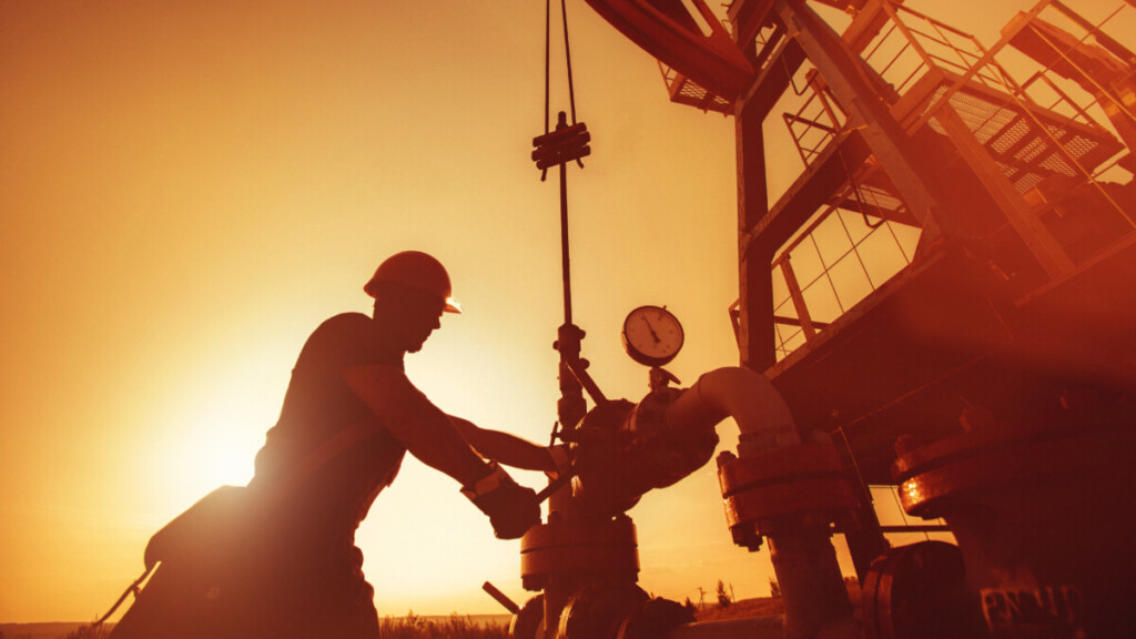 Predictive maintenance, IoT, oil and gas